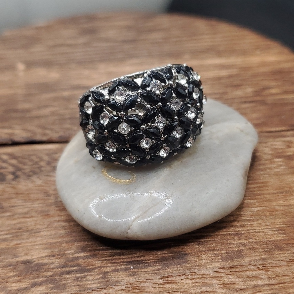 R759 glitz crystal stretch ring adjustable band